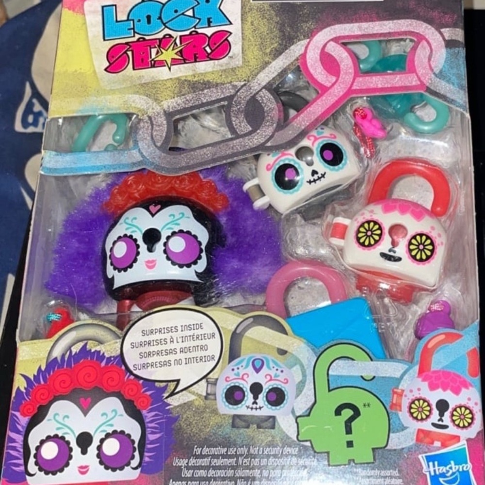 Hasbro Lock Stars Colorful Collectible Set